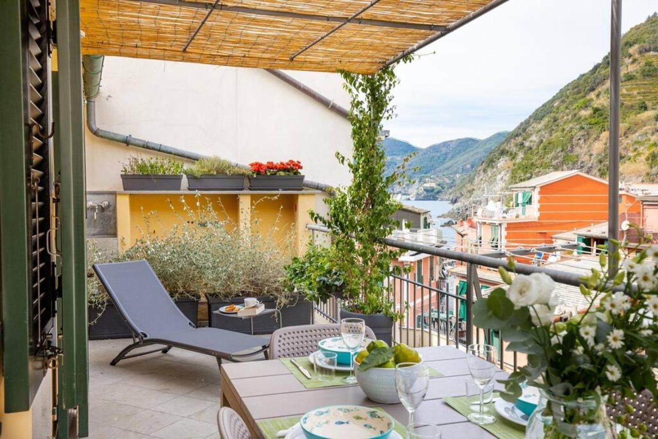 베르나차 Carattino 12 Idyllic Seafront Retreat 아파트 외부 사진